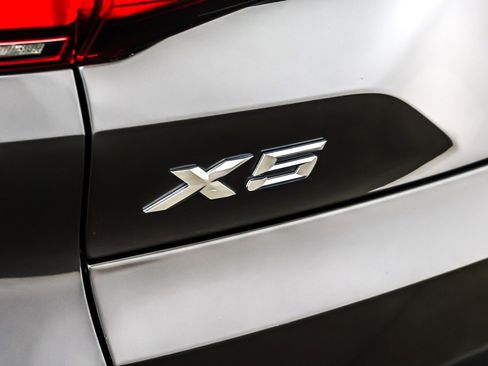 Used 2023 BMW X5 xDrive45e w/ Climate Comfort Package image 10