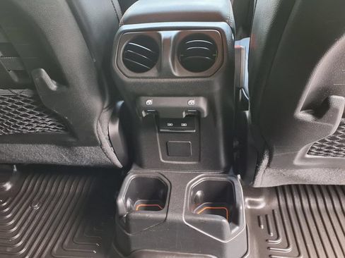 Used 2022 Jeep Gladiator Mojave w/ LED Lighting Group AWD/4WD image 18