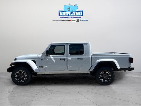 New 2026 Jeep Gladiator Sport AWD/4WD image 2