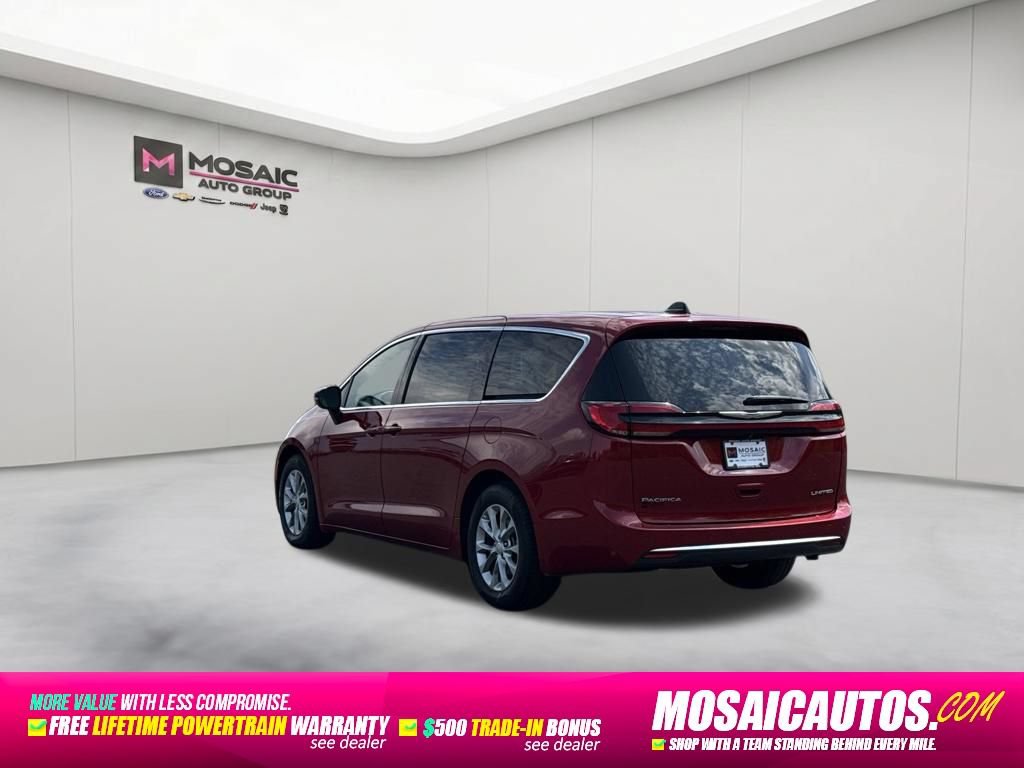 Used 2026 Chrysler Pacifica Limited FWD image 5