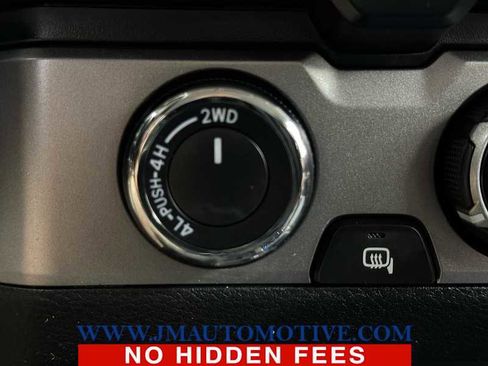 Used 2017 Toyota Tacoma SR5 image 33