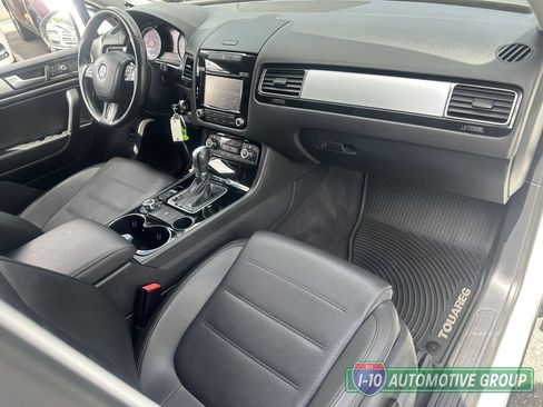 Used 2013 Volkswagen Touareg Sport AWD/4WD image 12