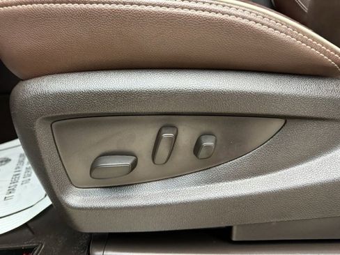 Used 2014 Chevrolet Silverado 1500 High Country image 13