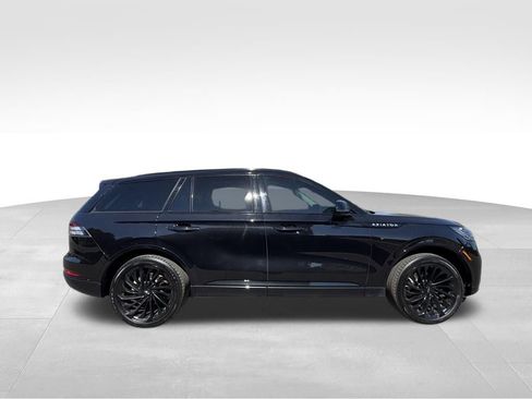 Used 2025 Lincoln Aviator Reserve w/ Jet Appearance Package AWD/4WD image 6