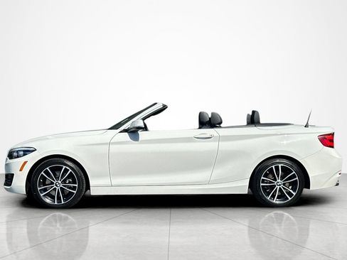 Used 2020 BMW 230i Convertible RWD image 2