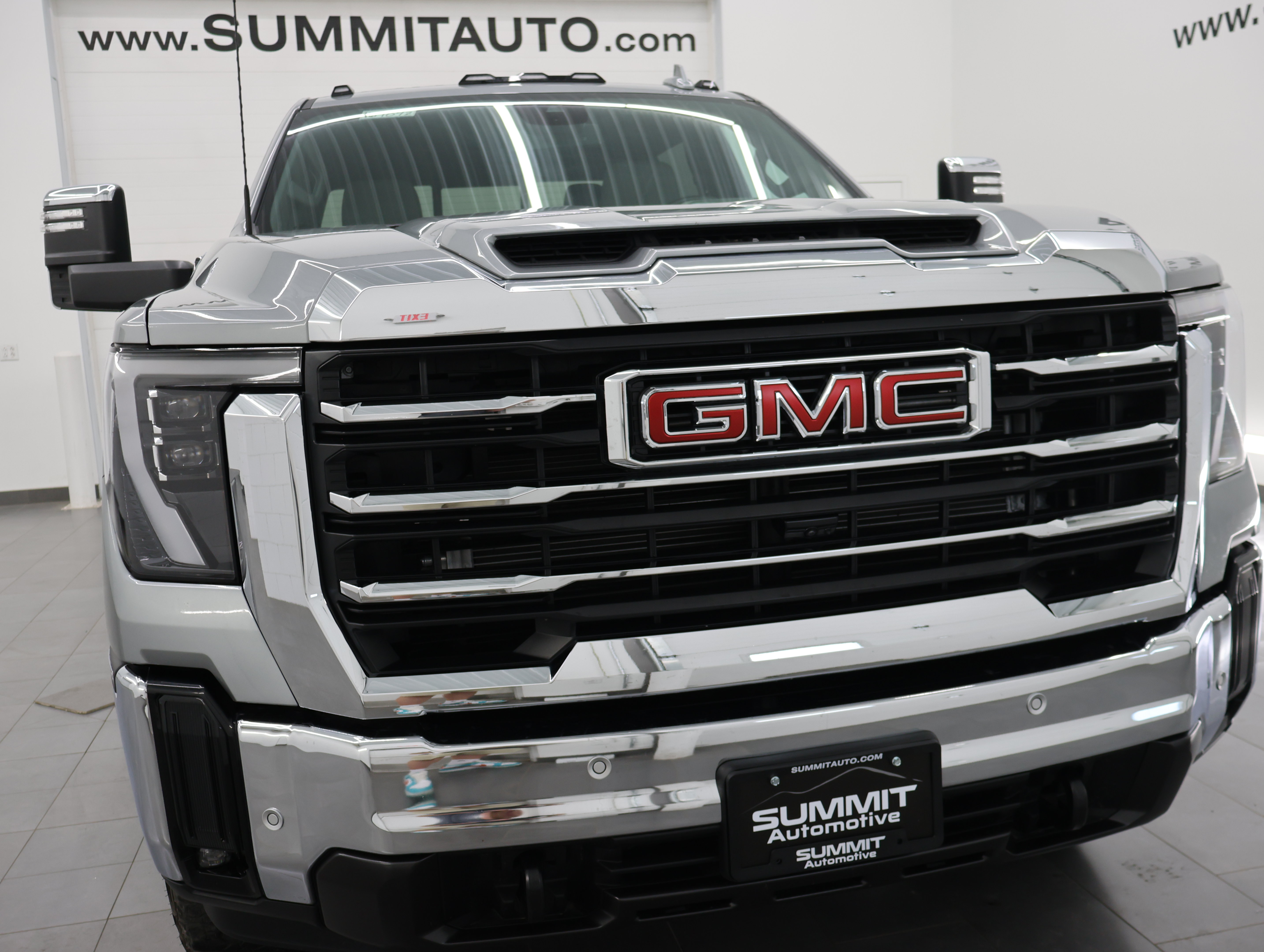 Used 2025 GMC Sierra 2500 SLT w/ SLT Premium Package AWD/4WD image 27