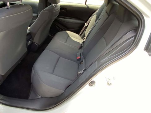 Used 2023 Toyota Corolla LE image 9