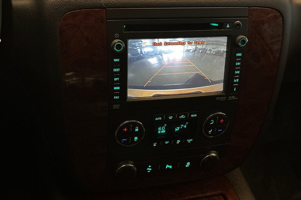 Used 2013 Chevrolet Tahoe LTZ RWD image 21