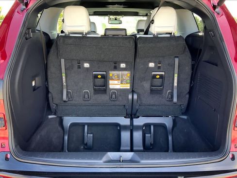 Used 2026 Toyota Sienna XSE FWD image 34
