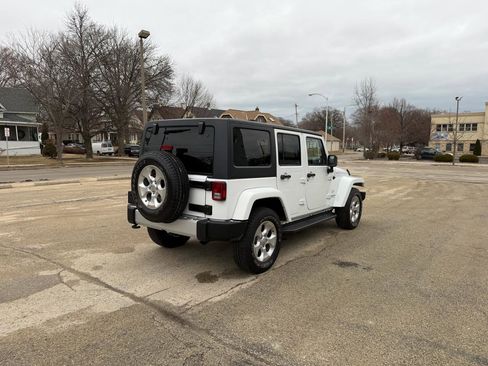 Used 2014 Jeep Wrangler Unlimited Sahara w/ Connectivity Group image 7
