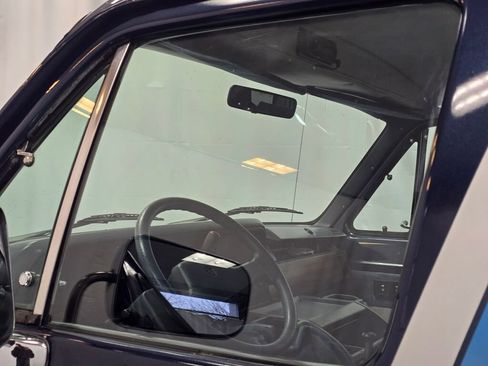 Used 1991 Dodge B2500 image 28