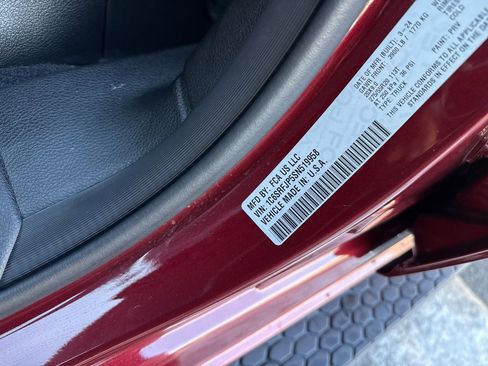 Used 2025 RAM 1500 Laramie image 29