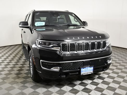 Used 2024 Jeep Wagoneer 4WD w/ HD Trailer Tow Package image 3