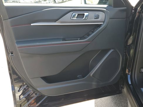 Certified 2025 Ford Explorer ST-Line w/ Premium Package image 19