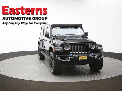 Used 2022 Jeep Wrangler Unlimited Sahara w/ Cold Weather Group image 55