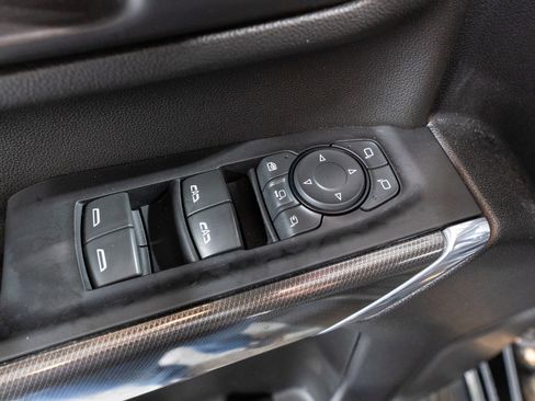 Used 2023 GMC Sierra 2500 AT4 image 16