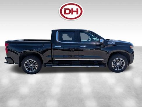 Used 2024 Chevrolet Silverado 1500 High Country w/ Technology Package AWD/4WD image 5