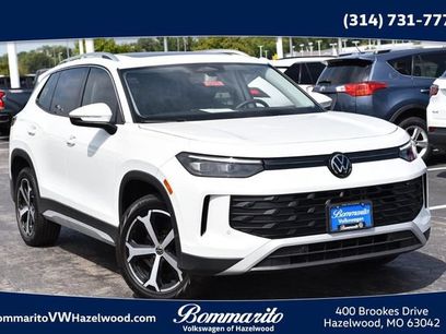 Used 2025 Volkswagen Tiguan SE
