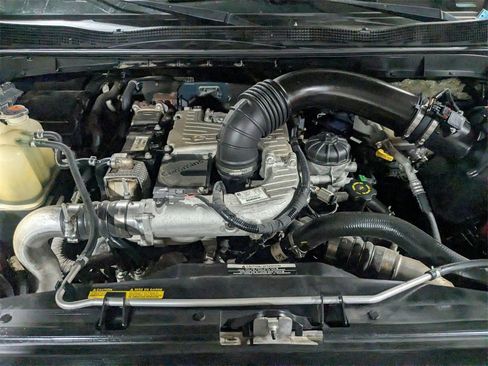 Used 2018 Nissan Titan PRO-4X w/ Pro-4x Convenience Package image 23