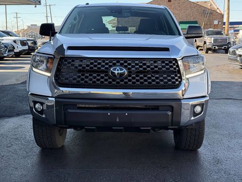 Used 2018 Toyota Tundra SR5 image 2