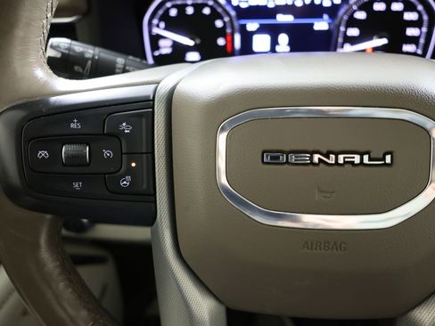 Used 2021 GMC Yukon Denali w/ Denali Premium Package AWD/4WD image 29