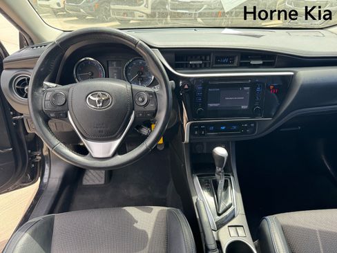 Used 2018 Toyota Corolla SE w/ Carpet Mat Package (TMS) FWD image 15