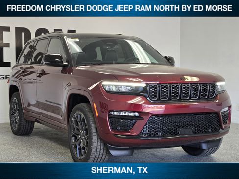 New 2025 Jeep Grand Cherokee Summit w/ Obsidian Package AWD/4WD image 2