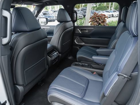Certified 2026 INFINITI QX80 4WD w/ Sport Exterior Package image 31
