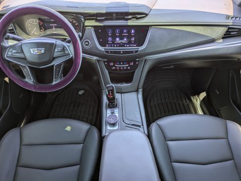 Used 2020 Cadillac XT5 Luxury FWD image 10