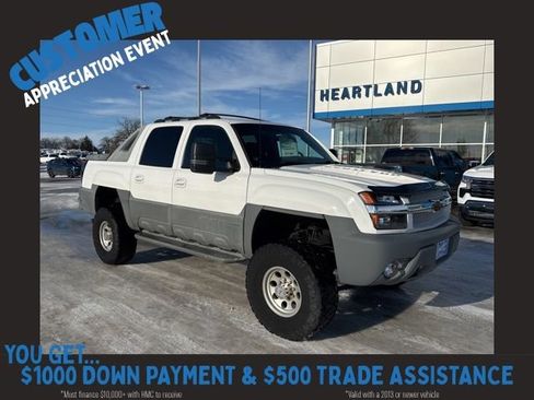 Used 2002 Chevrolet Avalanche 2500 AWD/4WD image 1