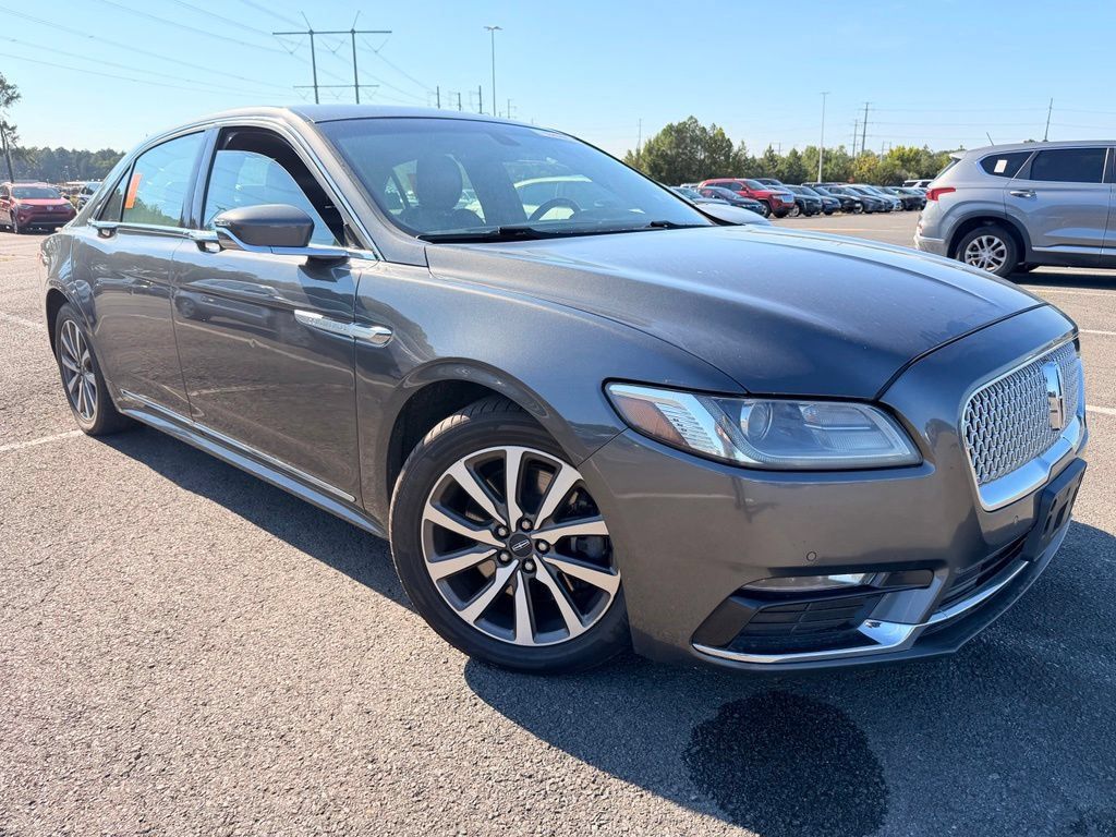 Used 2018 Lincoln Continental Premiere AWD/4WD image 1