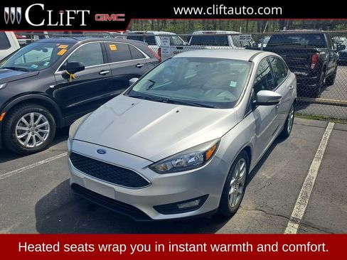 Used 2015 Ford Focus SE w/ Equipment Group 201A FWD image 1