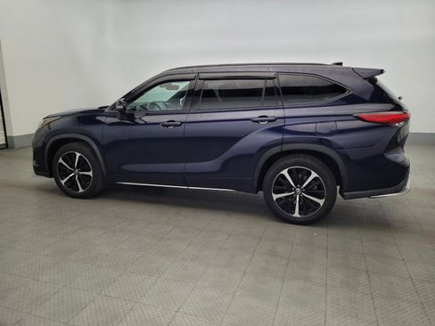 Used 2021 Toyota Highlander XSE image 3
