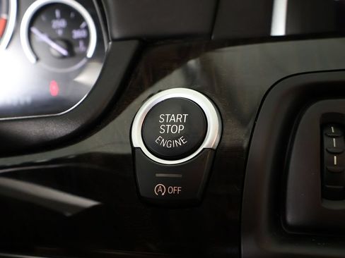 Used 2015 BMW 550i xDrive Sedan AWD/4WD image 41