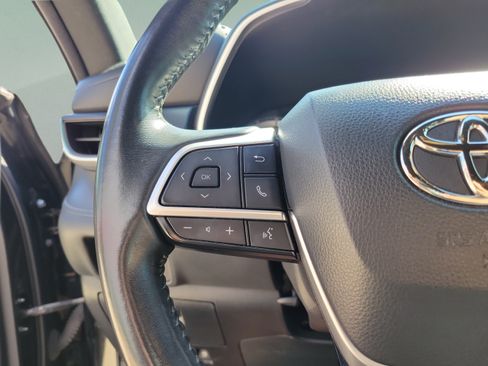 Used 2022 Toyota Highlander XSE AWD/4WD image 13