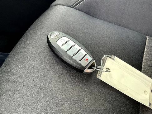 Used 2024 Nissan Altima 2.5 SV FWD image 35