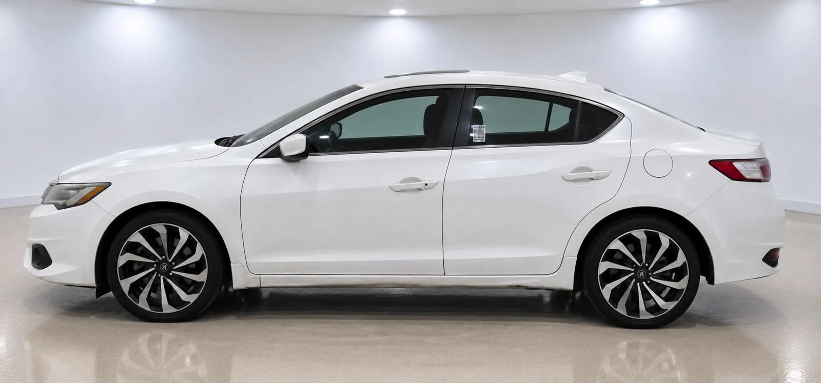 Used 2016 Acura ILX w/ Premium & A-SPEC Package FWD image 2