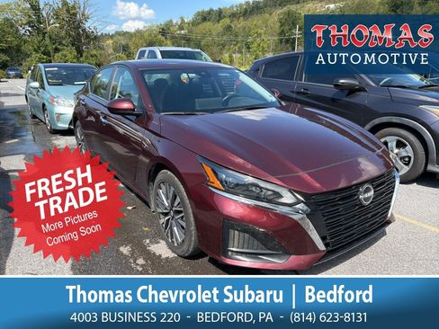 Used 2024 Nissan Altima 2.5 SV w/ SV Premium Package FWD image 1