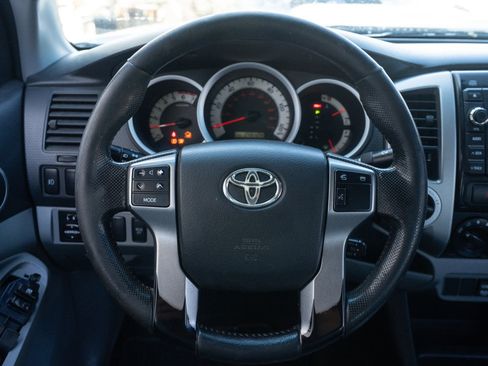 Used 2012 Toyota Tacoma 4x4 Double Cab w/ TRD Sport Upgrade Pkg image 11