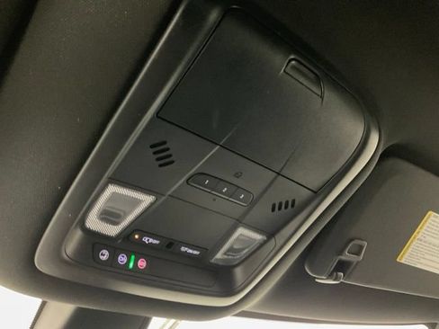 Used 2024 Buick Enclave Essence w/ Sport Touring Edition AWD/4WD image 17