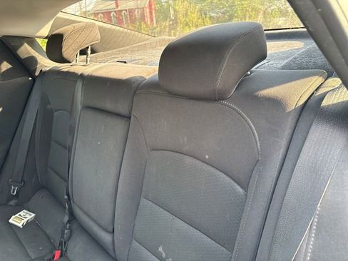 Used 2017 Chevrolet Malibu LT FWD image 10