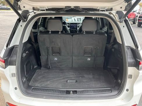 Used 2021 Jeep Grand Cherokee L Limited image 16