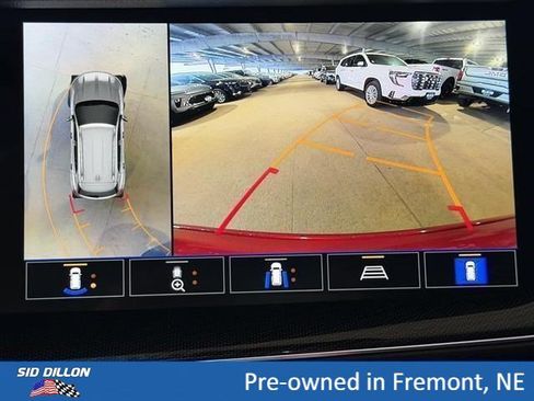 Certified 2022 Buick Envision Essence w/ Technology Package I AWD/4WD image 3