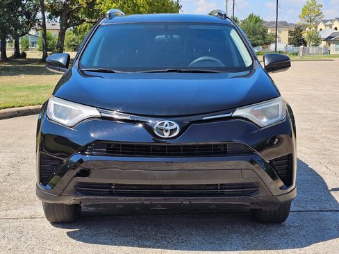 Used 2016 Toyota RAV4 LE image 3
