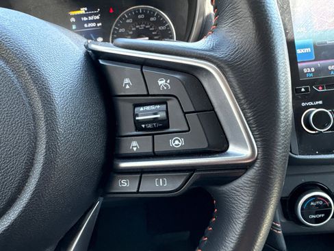 Used 2023 Subaru Crosstrek 2.5i Limited w/ Moonroof Package image 19