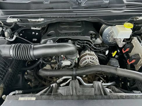 Used 2019 RAM 1500 Big Horn AWD/4WD image 32