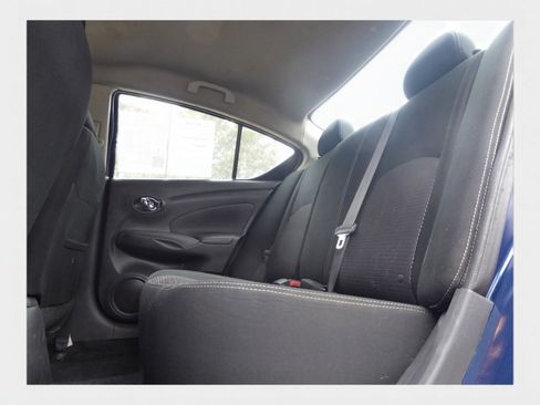 Used 2018 Nissan Versa SV w/ SV Special Edition Package image 16