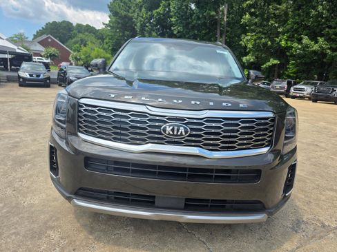 Used 2020 Kia Telluride S FWD image 2