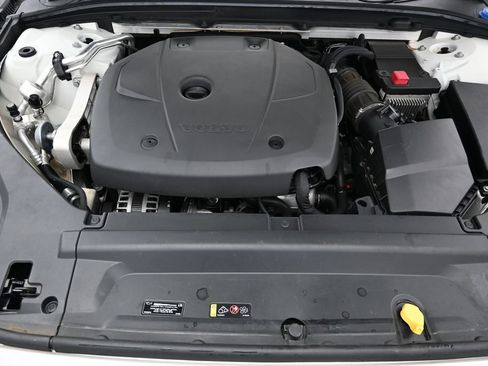 Used 2018 Volvo V90 T6 Cross Country w/ Convenience Package AWD/4WD image 17