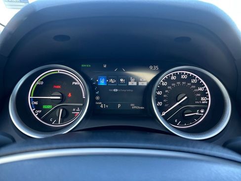 Used 2022 Toyota Camry Hybrid image 16